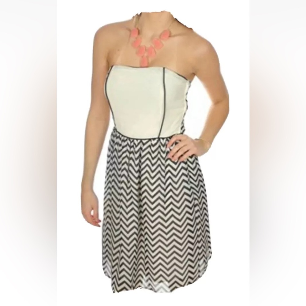 NWT Vestique Strapless Dress Size M Cute Back Details